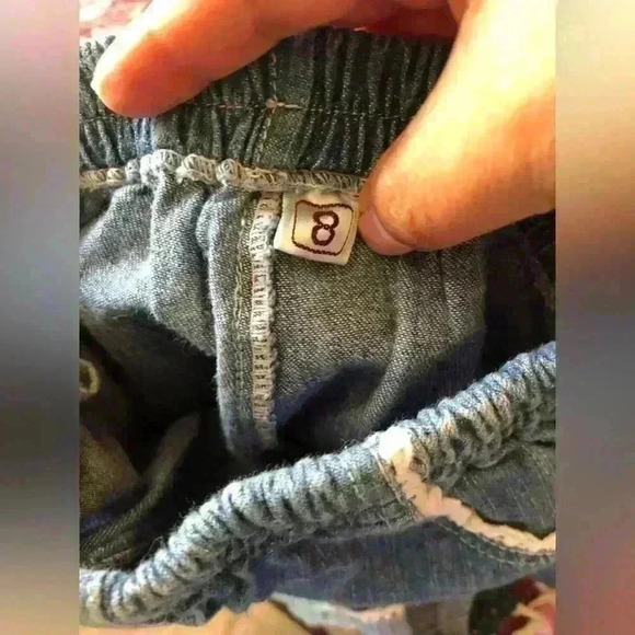 Lot of 2 items: shorts size 8 lace vest 6-8? - Picture 3 of 3